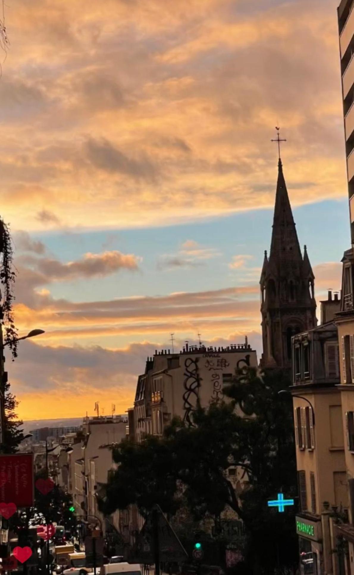 Chez Les Artistes De Menilmontant Apartment Paris Exterior foto